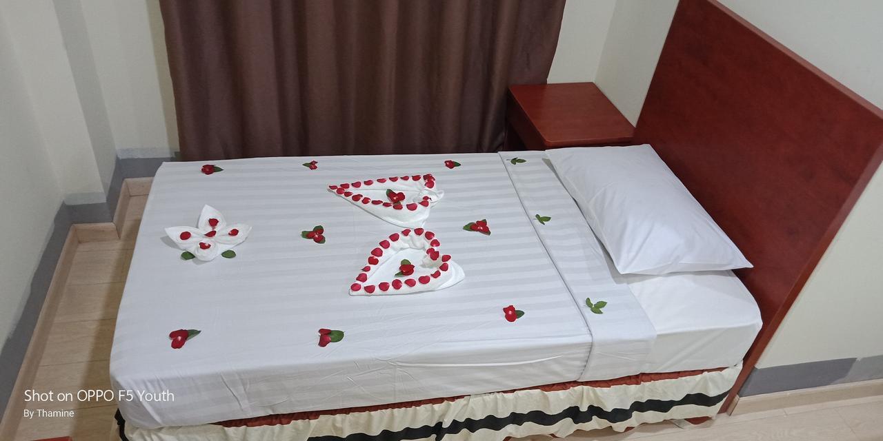 Hato Inn Янгон Екстериор снимка