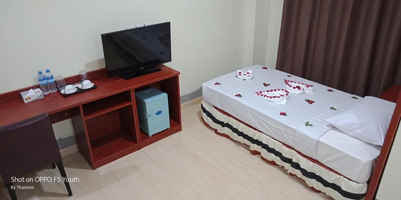 Hato Inn Янгон Екстериор снимка