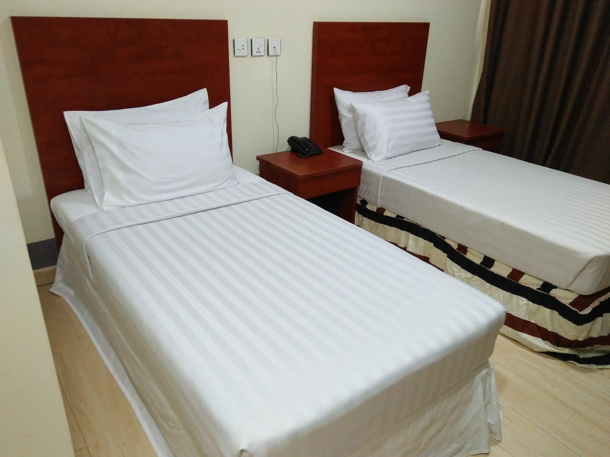 Hato Inn Янгон Екстериор снимка